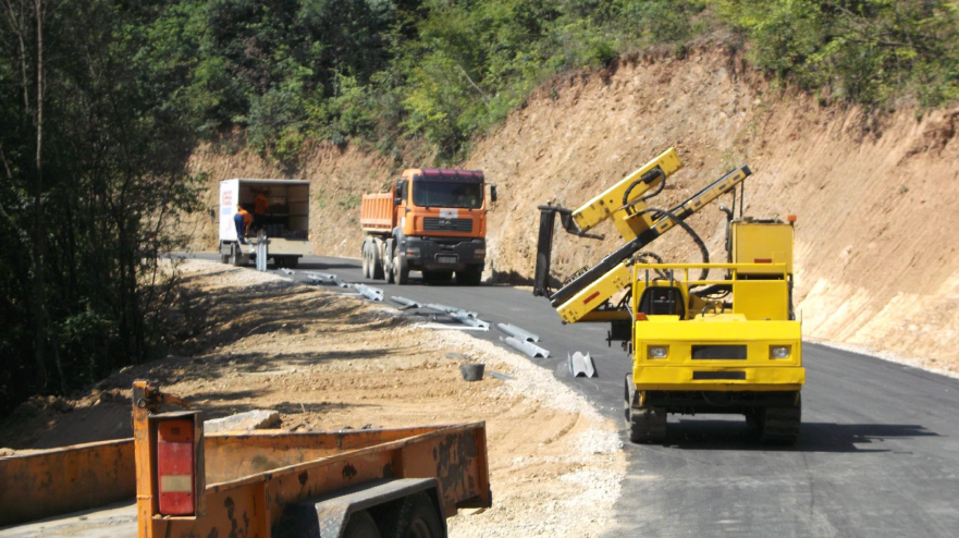Rritet buxheti per rruget, nga korridori VIII, te bypass i Sarandes, projektet qe do te financohen